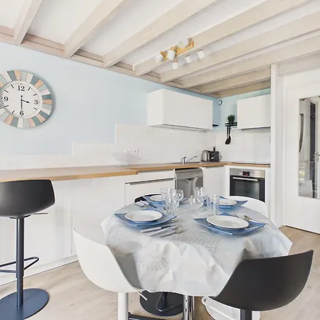 Holiday home Maison Pour 6 Avec Jardin *